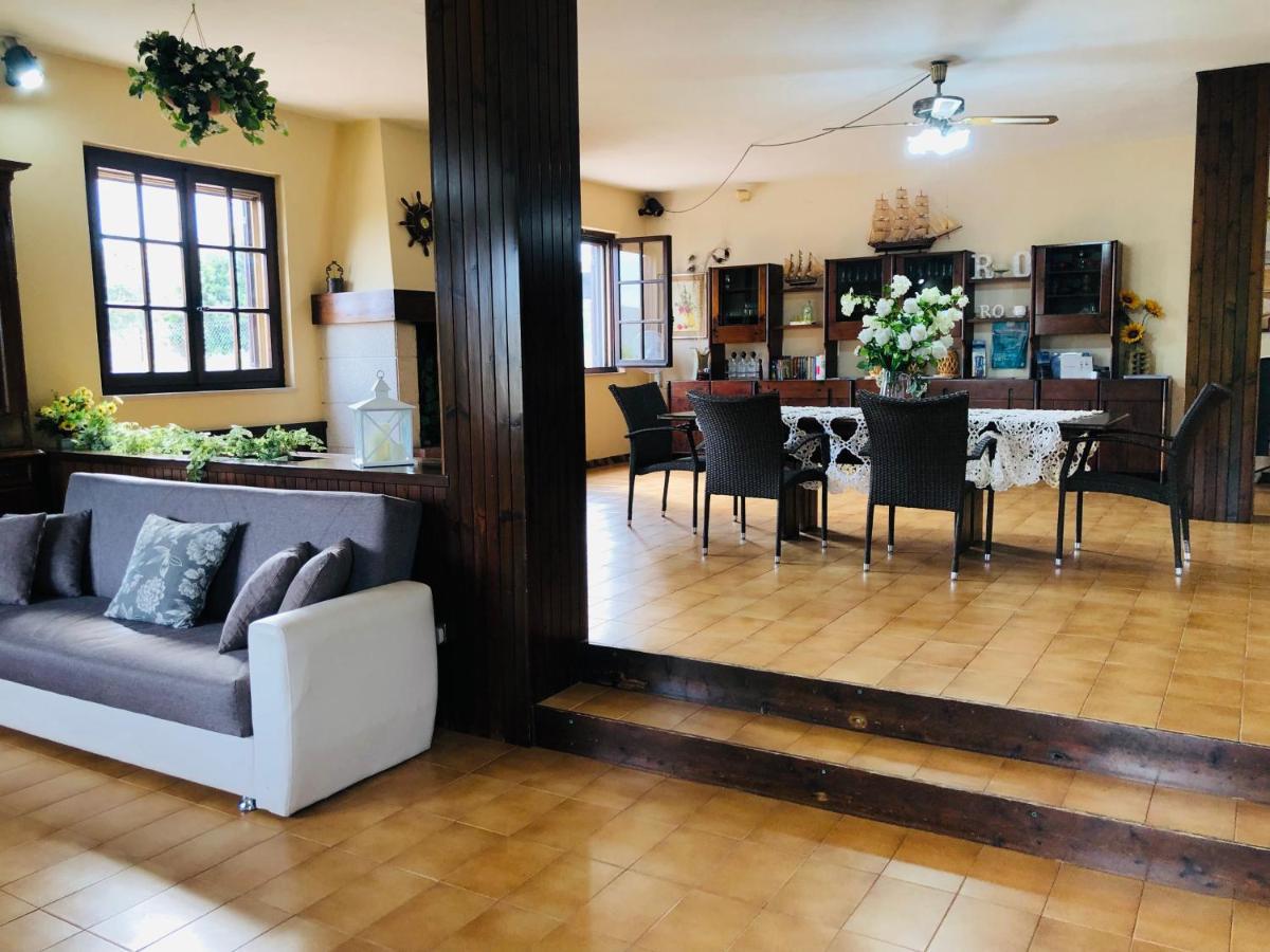 Villa Ro Porto Columbu - Perd'E Sali Exteriör bild