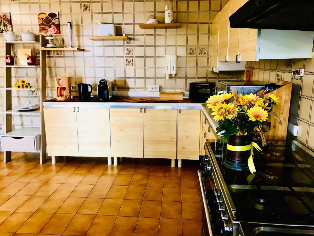 Villa Ro Porto Columbu - Perd'E Sali Exteriör bild